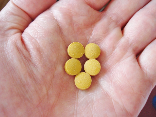 タブレット型の細胞壁破砕みつばち花粉